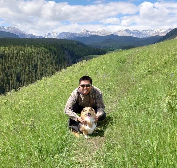 Photo Duc Hoang with a dog in Calgary